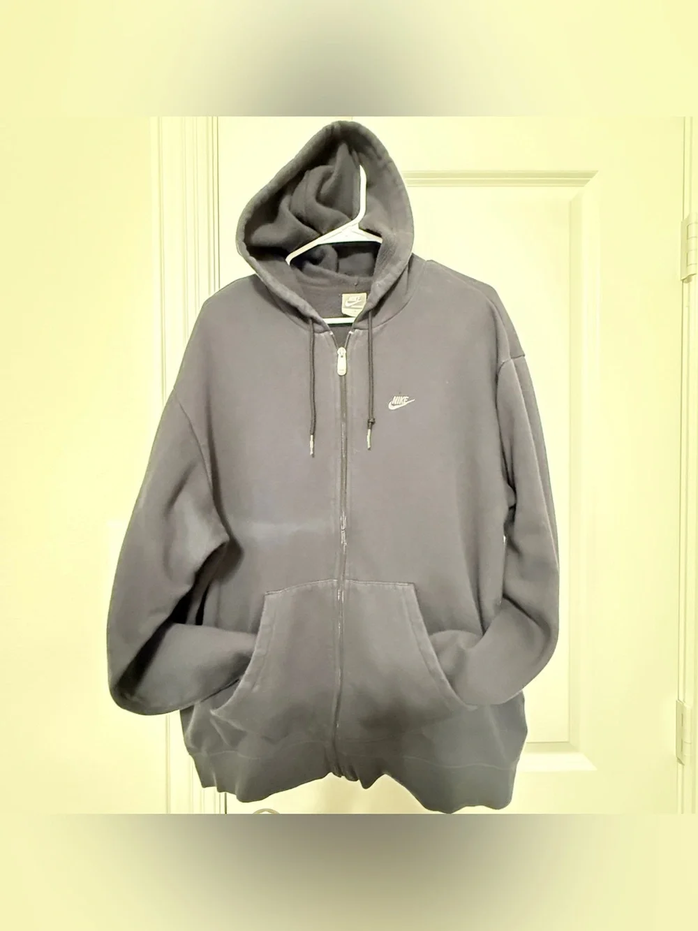 Nike Sportswear Black Full-Zip Hoodie XL Embroidered Swoosh Fleece